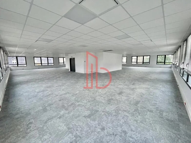 Office in Mérignac for lease - Interior Photo - Image 3 of 5