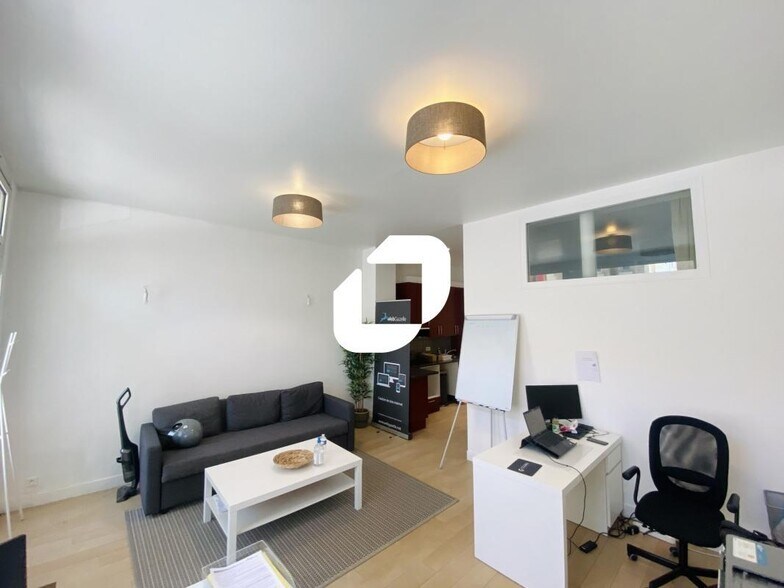 219 Rue De La Croix Nivert, Paris for lease - Interior Photo - Image 3 of 9