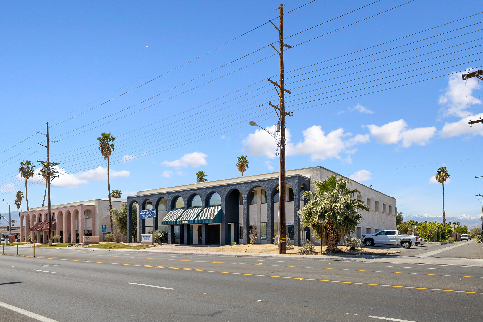 45691 Monroe Blvd, Indio, CA à louer Photo du b timent- Image 1 de 52