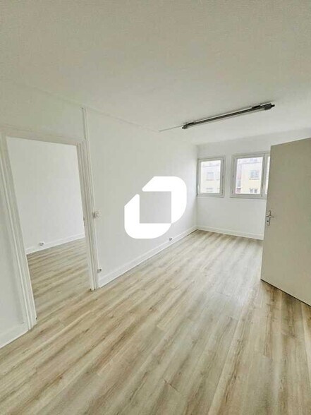 Bureau dans Nanterre à louer - Photo intérieure - Image 2 de 9