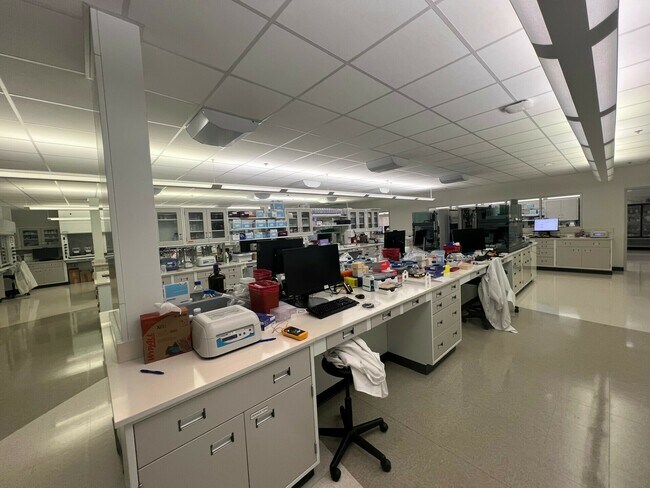 Plus de détails pour 7840 Innovation Blvd, Indianapolis, IN - Bureau à louer