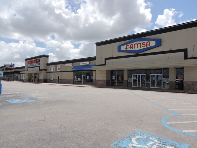 Plus de détails pour 3331-3341 Telephone Rd, Houston, TX - Commerce de détail à louer