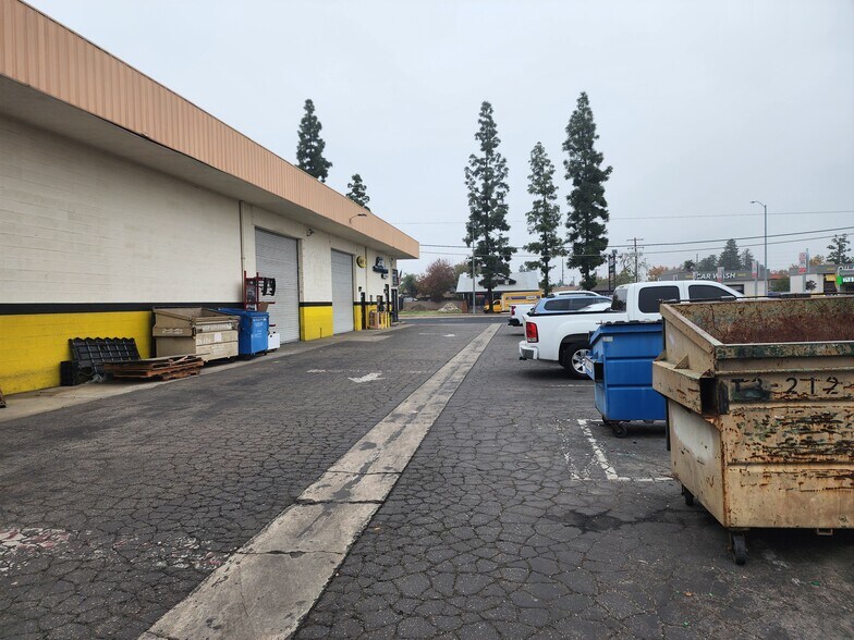 1501 E Tulare Ave, Tulare, CA à louer - Photo intérieure - Image 2 de 18