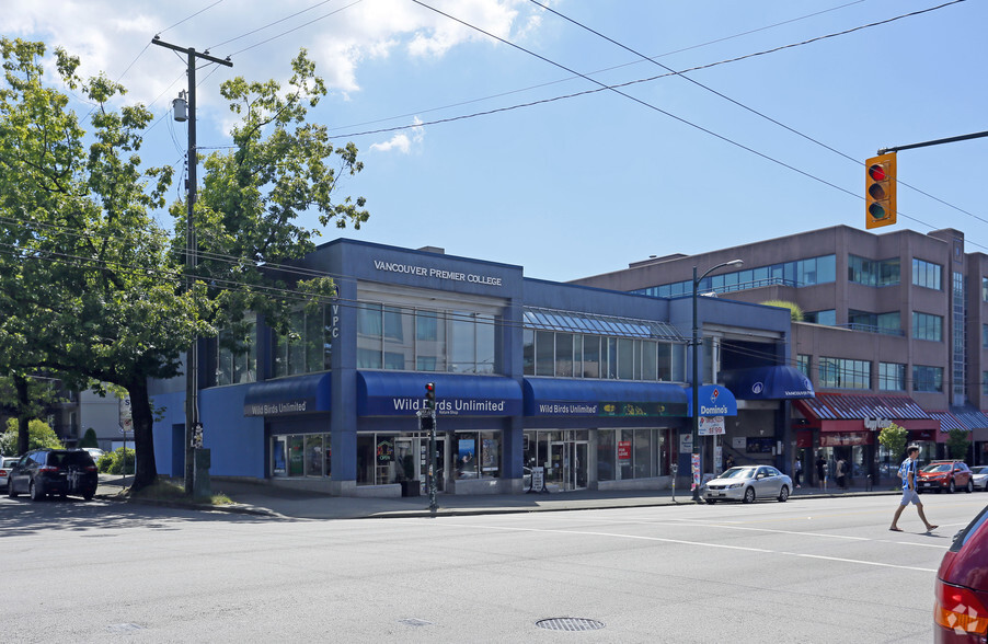 1300-1316 W Broadway, Vancouver, BC à louer - Photo principale - Image 1 de 12