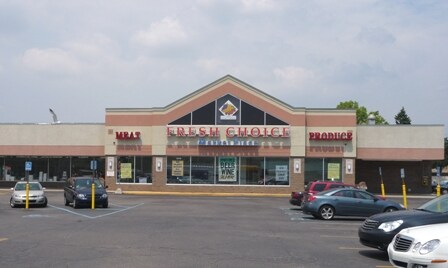 18801 E Nine Mile Rd, Eastpointe, MI à louer - Photo du bâtiment - Image 2 de 3