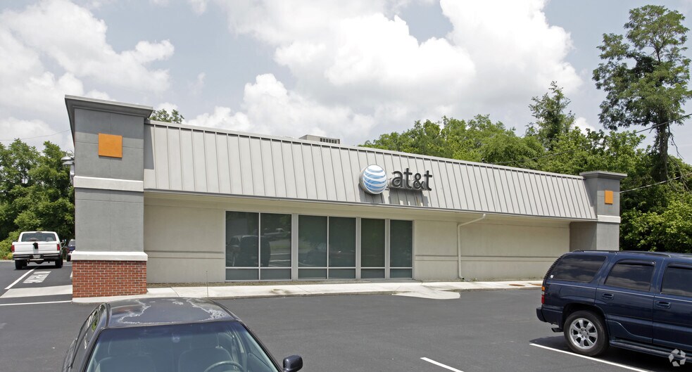 620 Parkway, Sevierville, TN à vendre - Photo du bâtiment - Image 2 de 2