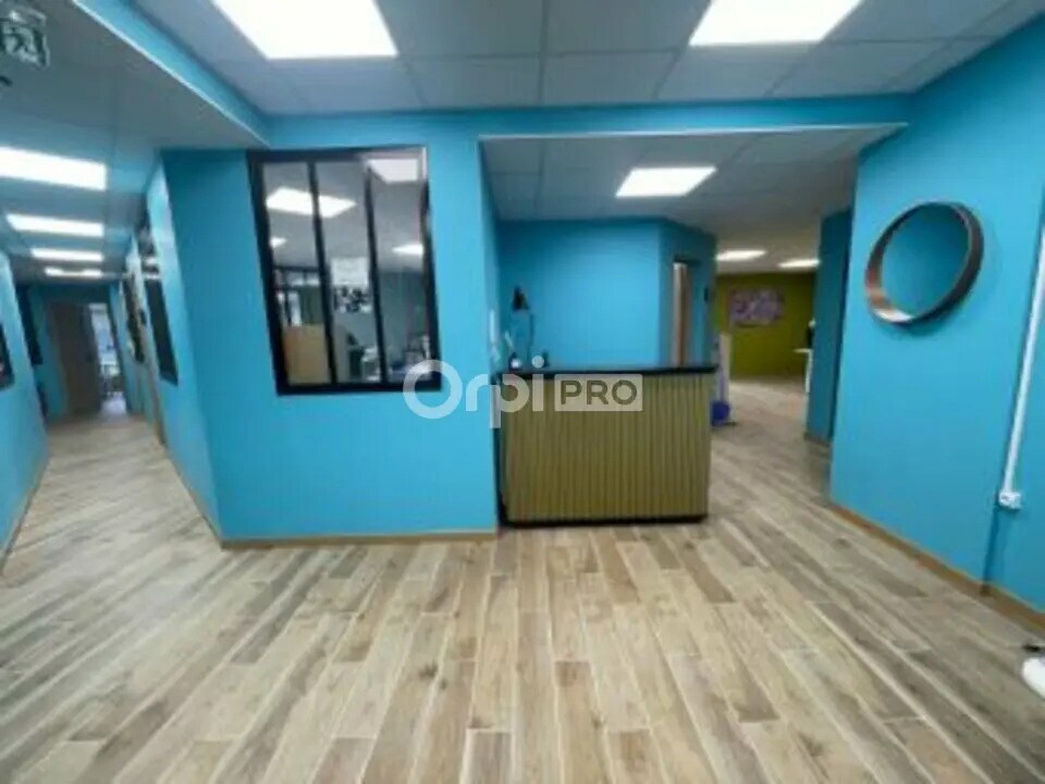 Office in Pessac for lease Interior Photo- Image 1 of 12
