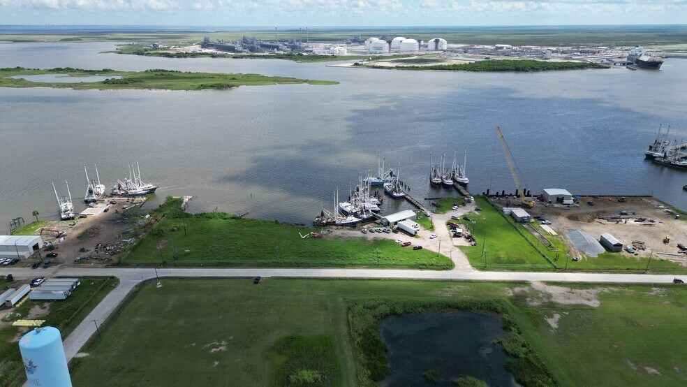 6500 1st Ave, Sabine Pass, TX à vendre - Photo principale - Image 1 de 4