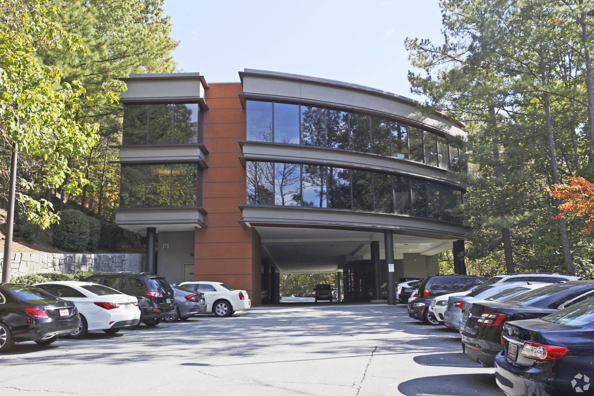 5755 Dupree Dr NW, Atlanta, GA for lease Building Photo- Image 1 of 6