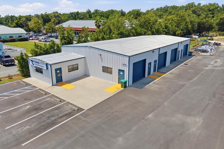 2450 S US Highway 27/441, Fruitland Park, FL for lease - Building Photo - Image 1 of 26