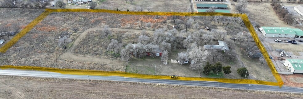 17 S Cemetery Rd, Tuttle, OK à vendre - Photo du bâtiment - Image 2 de 39