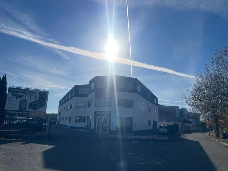 Bureau dans Cugnaux à louer - Photo du bâtiment - Image 2 de 10