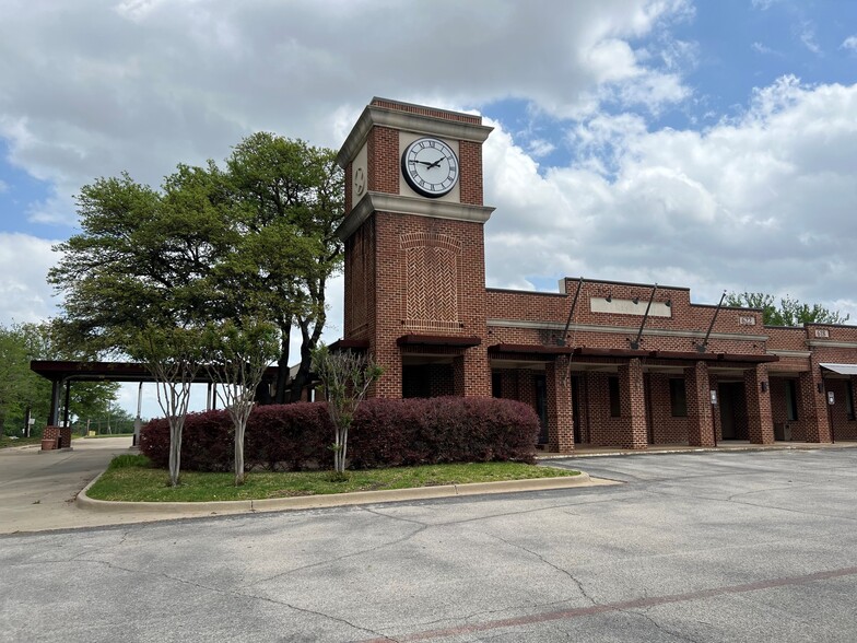 622 Clara Barton Blvd, Garland, TX for lease - Building Photo - Image 1 of 5