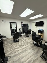 4500 N Classen Blvd, Oklahoma City, OK for lease Interior Photo- Image 2 of 4