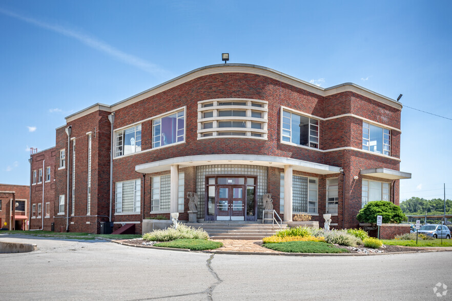 7800 E 12th St, Kansas City, MO for sale - Building Photo - Image 1 of 1