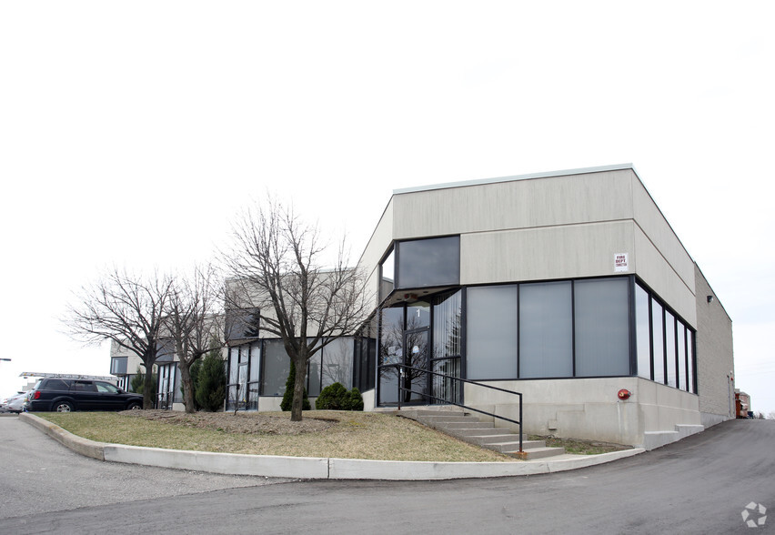 2660 Meadowvale Blvd, Mississauga, ON for lease - Primary Photo - Image 1 of 9