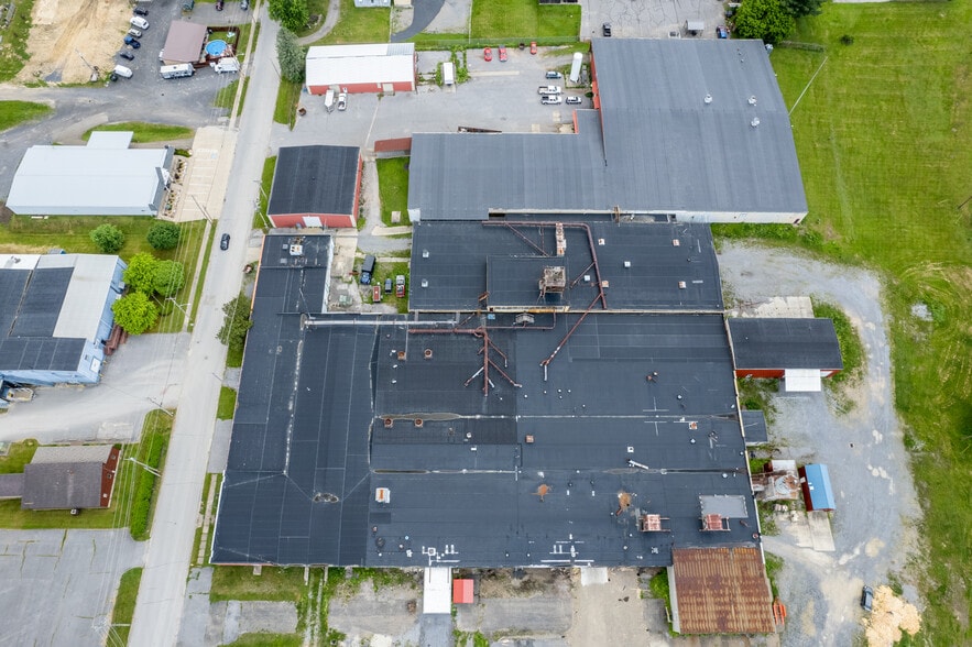 11 Gillis Ave, Ridgway, PA for lease - Building Photo - Image 3 of 7