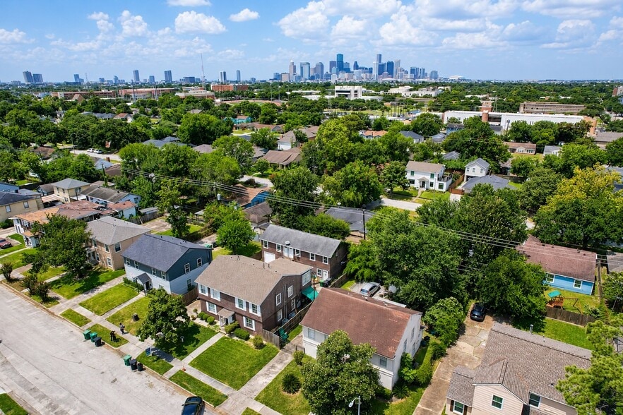 3435 Rosedale St, Houston, TX for sale - Building Photo - Image 2 of 15