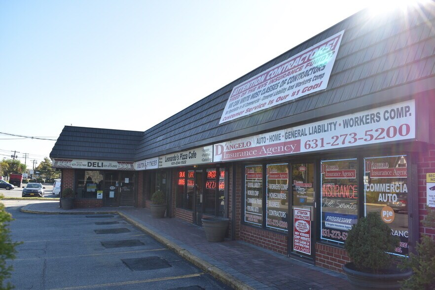 656 Motor Pky, Hauppauge, NY à vendre - Photo du bâtiment - Image 2 de 5