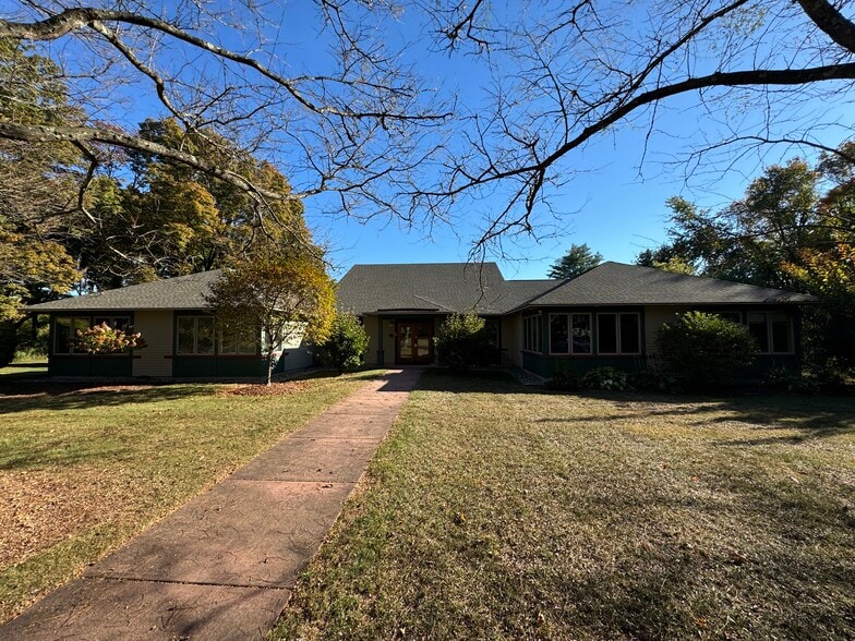 23 Plumtree Rd, Sunderland, MA for sale - Building Photo - Image 3 of 10