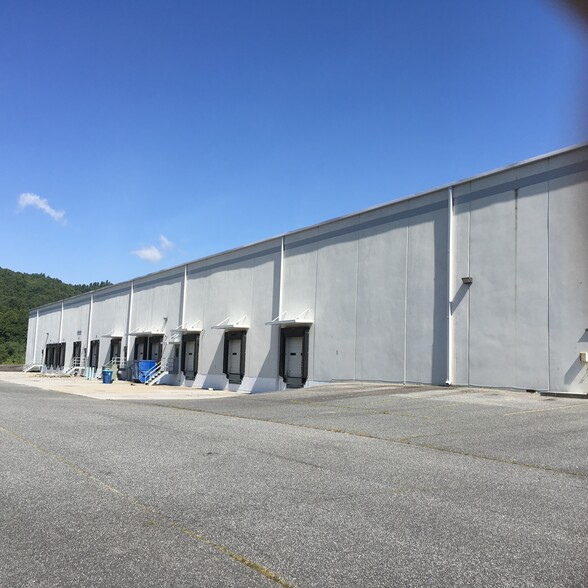 251 Dick Watson Rd, Deep Gap, NC for lease - Building Photo - Image 3 of 5