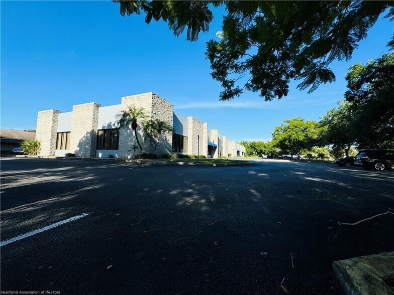 346 E Royal Palm St, Lake Placid, FL à vendre - Photo du bâtiment - Image 2 de 30