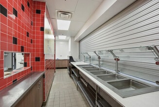 330 2nd Ave S, Minneapolis, MN for lease Interior Photo- Image 2 of 13