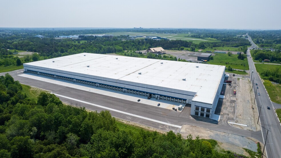 1565 Thornton Rd N, Oshawa, ON à louer - Aérien - Image 1 de 5