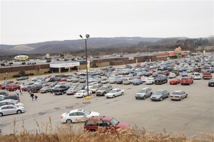 Laurel Plaza - Convenience Store