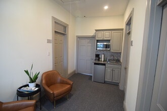 68 E Court St, Doylestown, PA à louer Photo intérieure- Image 2 de 3