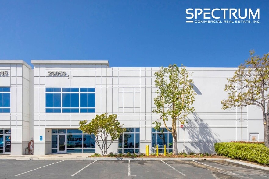 29059 The Old Rd, Valencia, CA for lease - Building Photo - Image 1 of 11