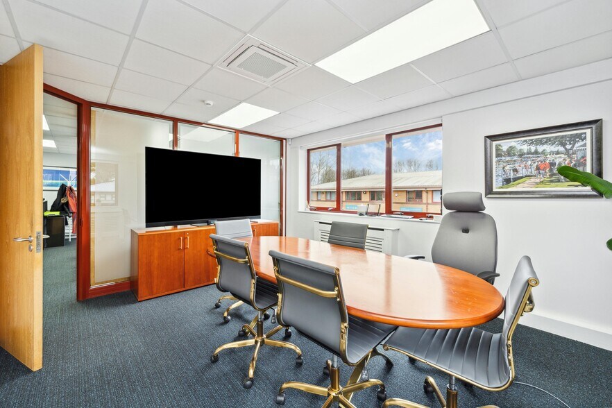 Dukes Ride, Crowthorne à vendre - Photo intérieure - Image 2 de 7