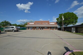 216 N Arch St, Royse City, TX for lease Interior Photo- Image 2 of 11