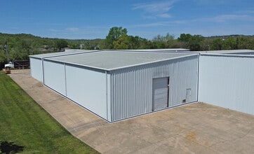 1275 W Sunchase Ct, Fayetteville, AR for lease Building Photo- Image 1 of 6