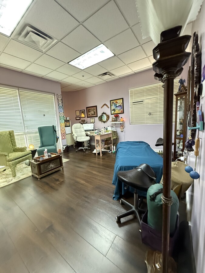 4121 E Valley Auto Dr, Mesa, AZ 85206 - Unit 109 -  - Interior Photo - Image 1 of 4