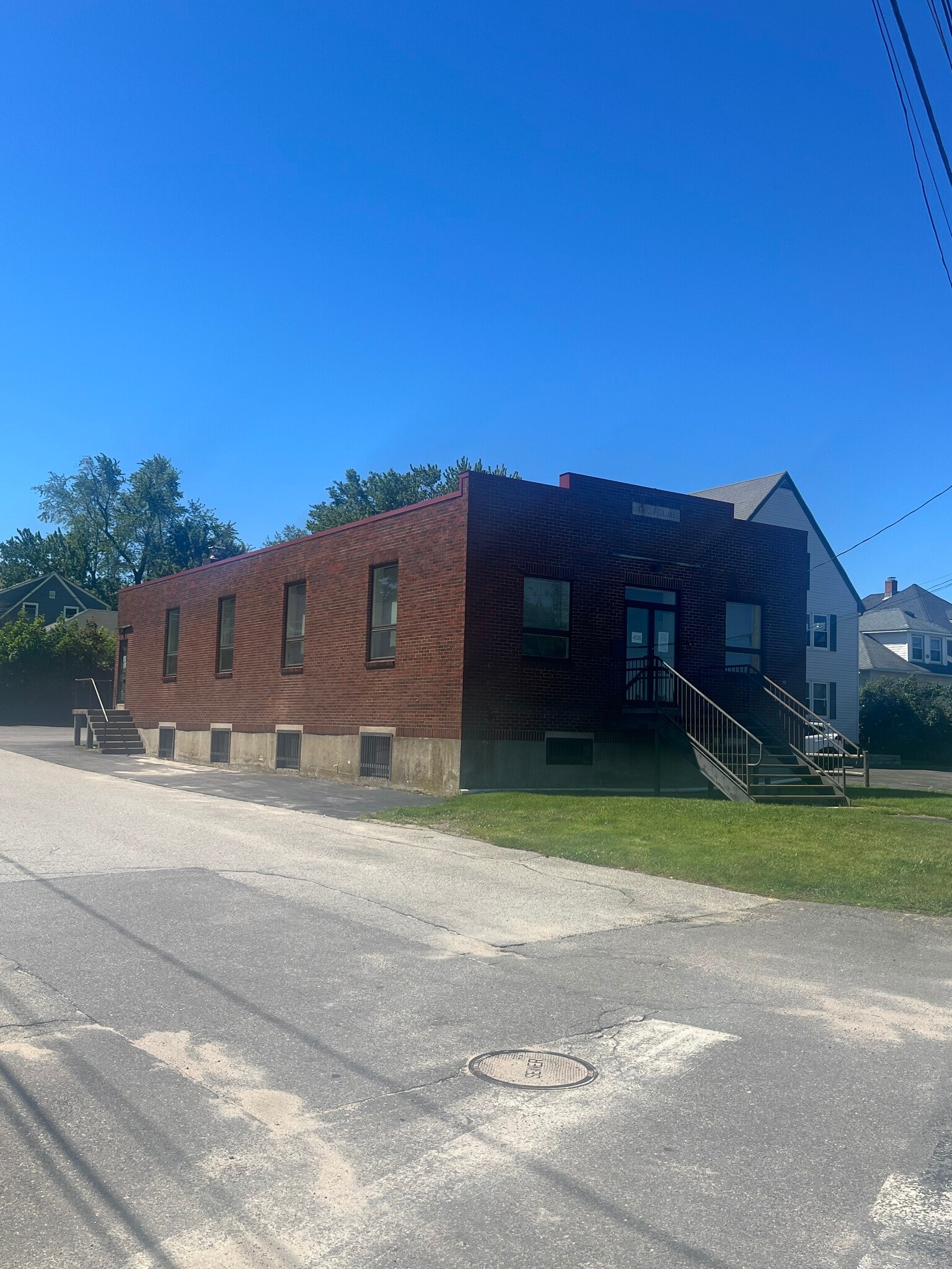 408 Broadway, South Portland, ME for lease Building Photo- Image 1 of 13
