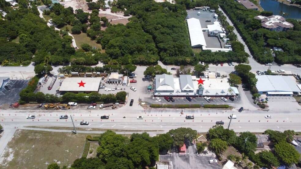 88521 Overseas hwy, Islamorada, FL à vendre - Photo du bâtiment - Image 2 de 14