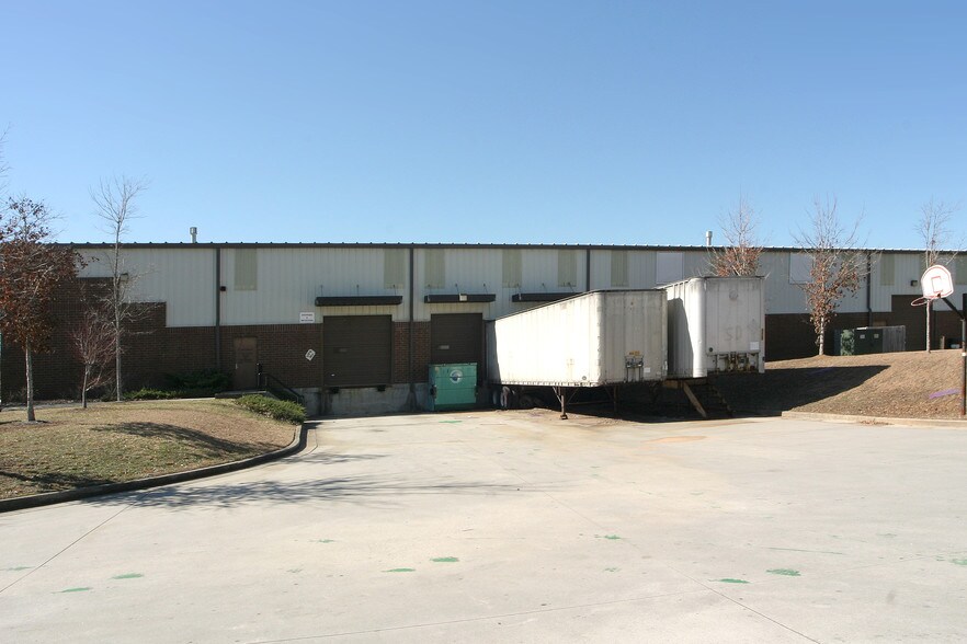2222 Sweetwater Industrial Blvd, Lithia Springs, GA à louer - Photo du bâtiment - Image 2 de 2