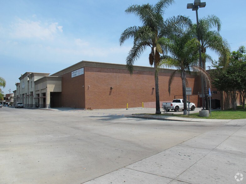 4210-4280 Long Beach Blvd, Long Beach, CA à louer - Photo du bâtiment - Image 3 de 7