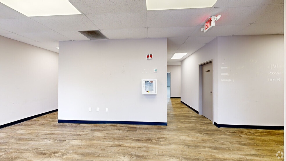1395 S Marietta Pky SE, Marietta, GA for lease - Matterport 3D Scan - Image 3 of 42
