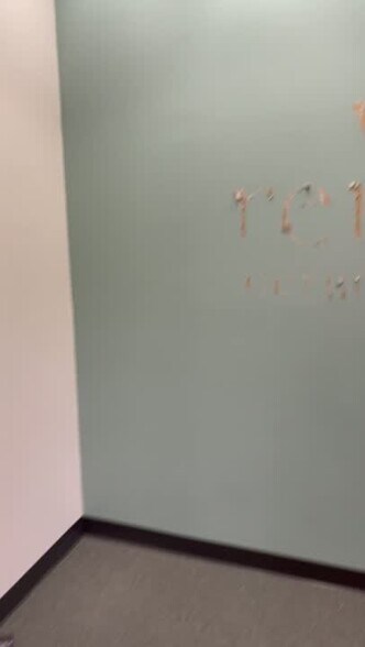 1603 Santa Rosa Rd, Henrico, VA à louer - Vidéo sur l’inscription commerciale - Image 2 de 13