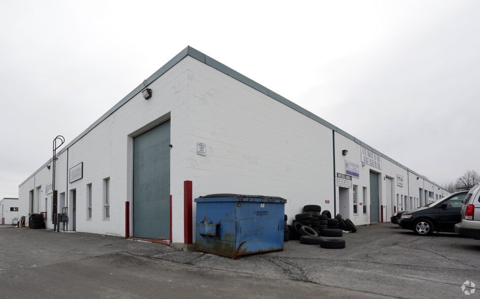 149 Bentley Ave, Ottawa, ON for lease - Building Photo - Image 3 of 8