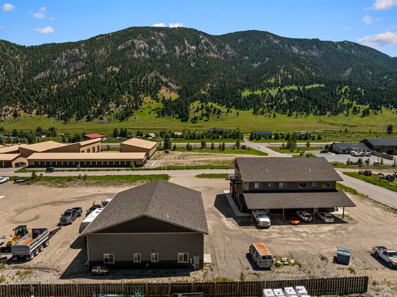 301 Cold Iron, Big Sky, MT à louer - Photo du bâtiment - Image 1 de 14