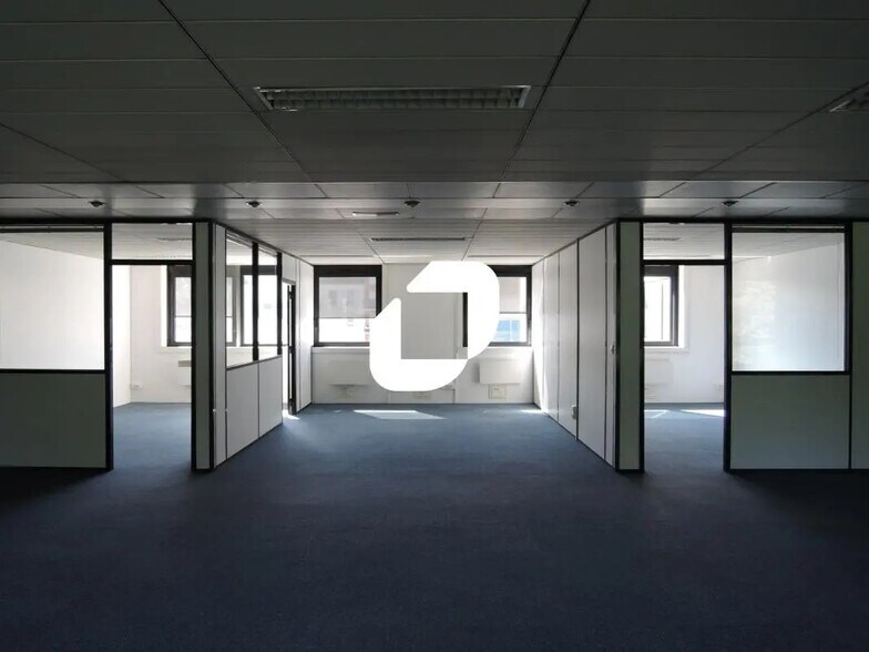 Office in Lognes for lease - Interior Photo - Image 2 of 13