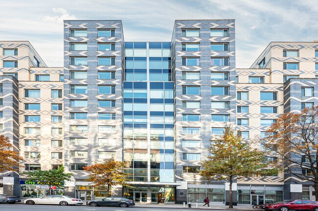 Plus de détails pour 40-46 W 116th St, New York, NY - Commerce de détail à louer