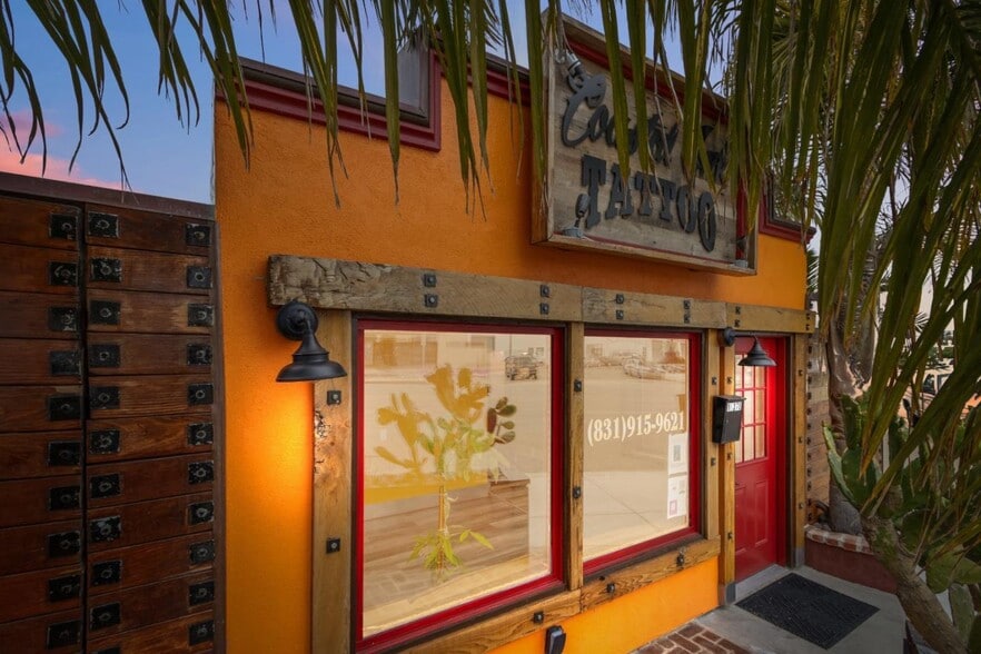 1637 Del Monte Blvd, Seaside, CA for sale - Building Photo - Image 3 of 28