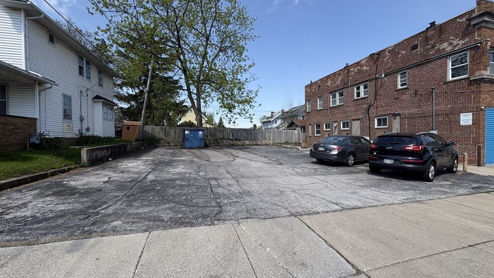 1469-1473 W Sylvania Ave, Toledo, OH for lease - Building Photo - Image 3 of 4