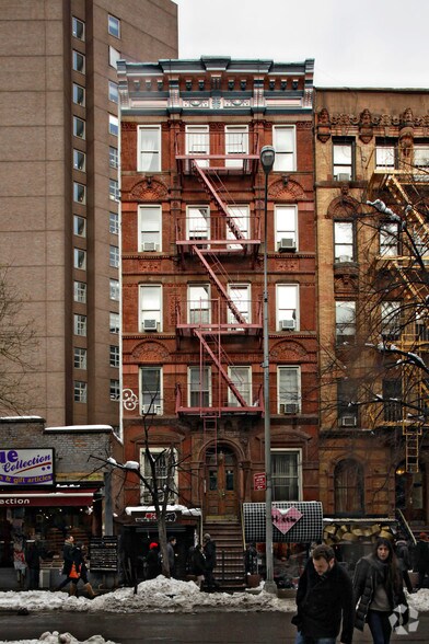 5 St. Marks Pl, New York, NY à louer - Photo du bâtiment - Image 2 de 7