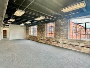 1028 33rd St NW, Washington, DC for lease Interior Photo- Image 1 of 7