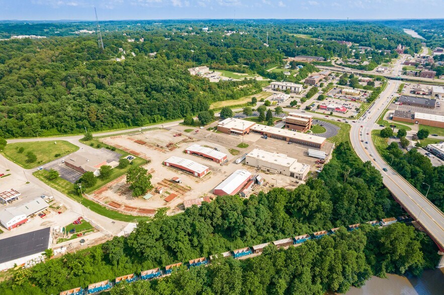 999 Zane Street portefeuille de 3 propriétés à vendre sur LoopNet.ca - Photo du bâtiment - Image 3 de 13